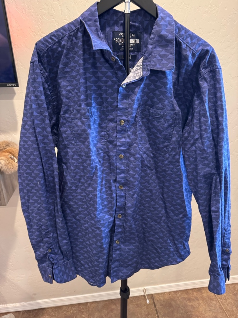 Ecko Unlimited Men's Navy Blue Geometric Button-Down Shirt